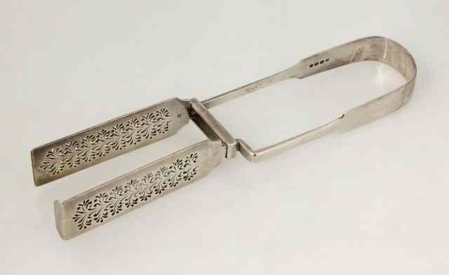 Appraisal: A pair of George IV silver asparagus tongs WG London