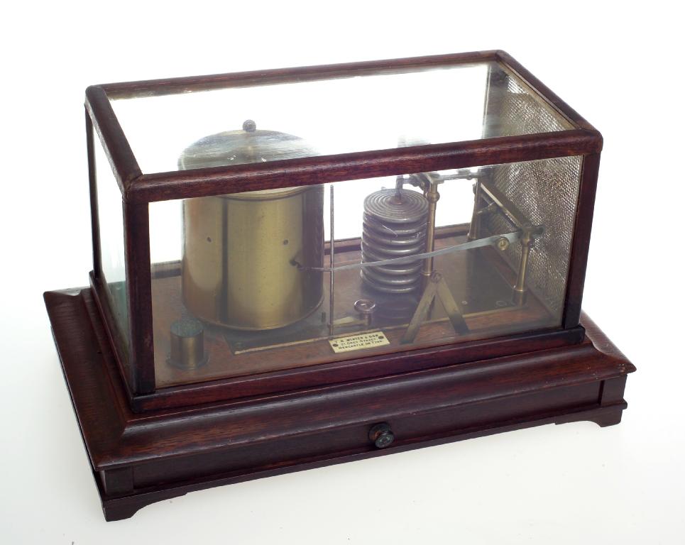 Appraisal: T B WINTER SON OAK CASED BAROGRAPH LAST QUARTER OF