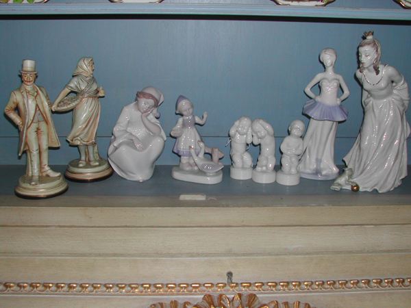 Appraisal: Collection of Nine Porcelain Pieces consisting of a good Rosenthal