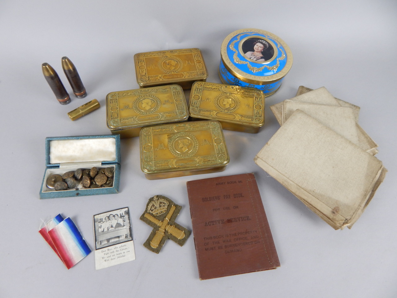 Appraisal: Various first and Second World War related memorabilia to include