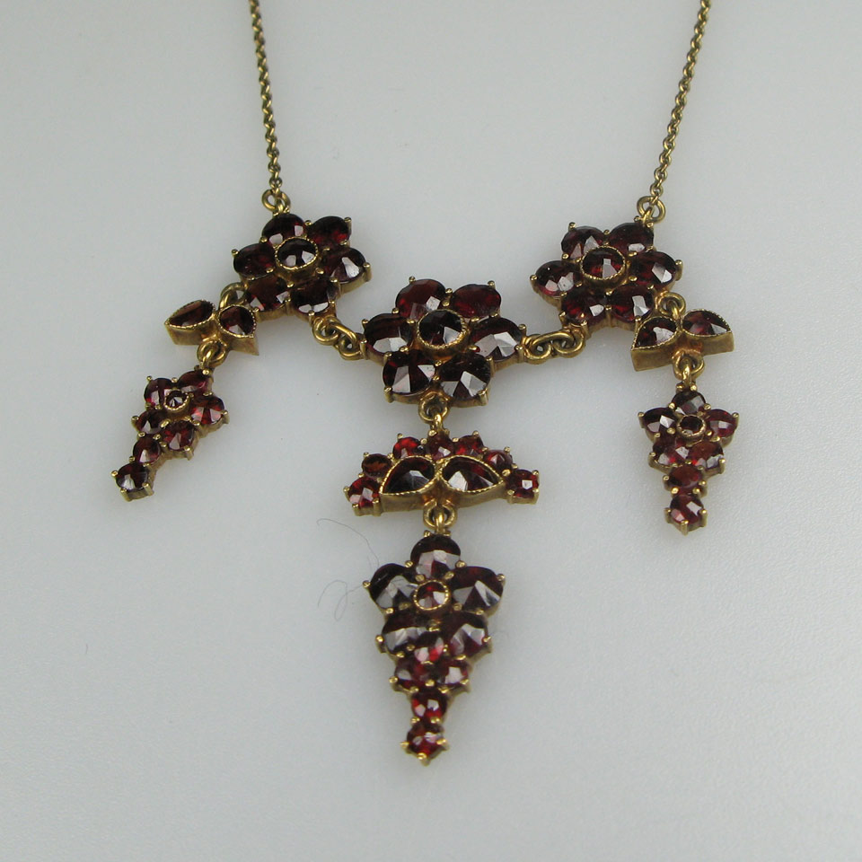 Appraisal: German k Yellow Gold Necklace set with numerous cut garnets