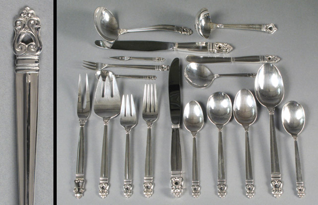 Appraisal: INTERNATIONAL SILVER STERLING FLATWARE SET CHEST pieces Flatware in n