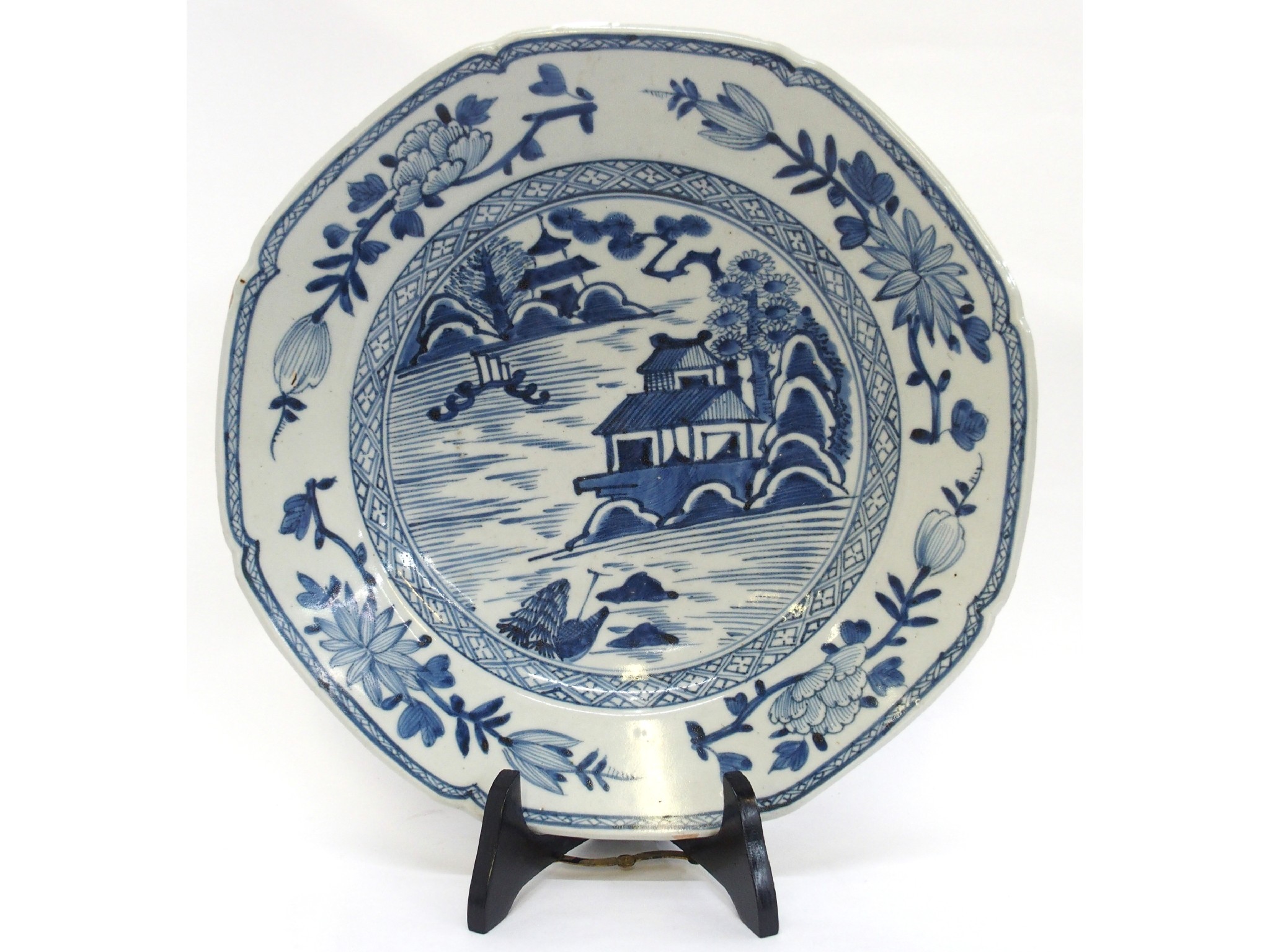 Appraisal: Chinese blue and white centre plate