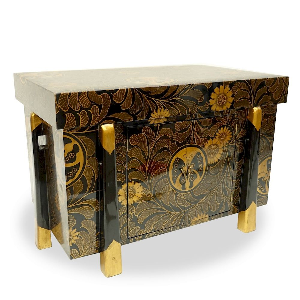 Appraisal: Japanese Cabinet Mid Century Japanese Black Lacquered and Gilt Painted