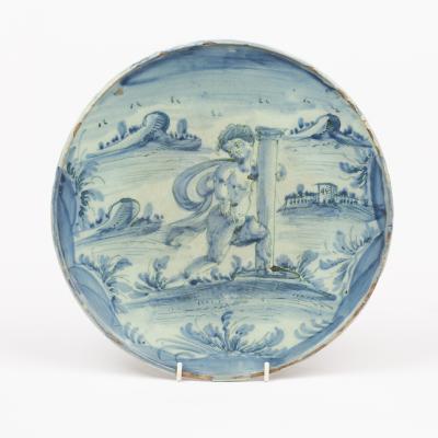 Appraisal: A Savona maiolica tazza late th Century painted in blue