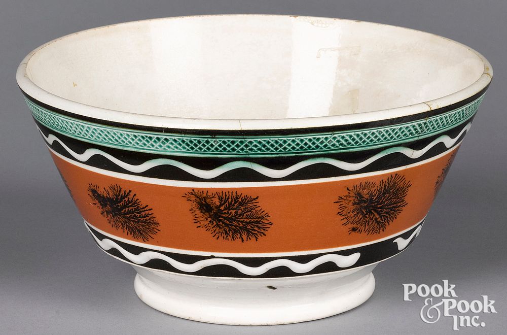 Appraisal: Mocha bowl with seaweed decoration Mocha bowl with seaweed decoration