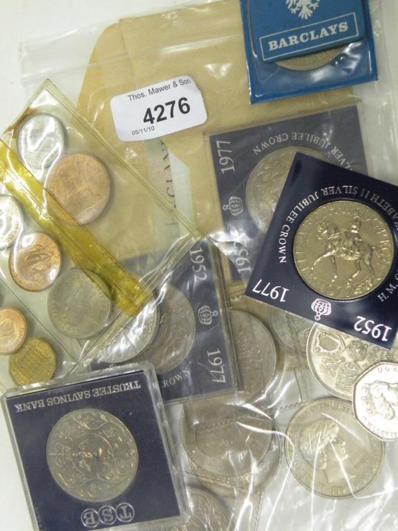 Appraisal: A quantity of coins to include commemorative crowns bank notes