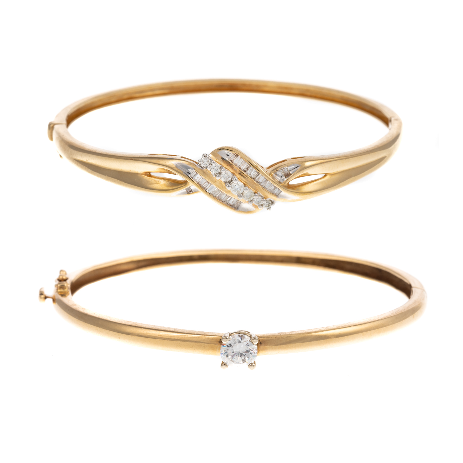 Appraisal: A PAIR OF K YELLOW GOLD DIAMOND BANGLES K yellow