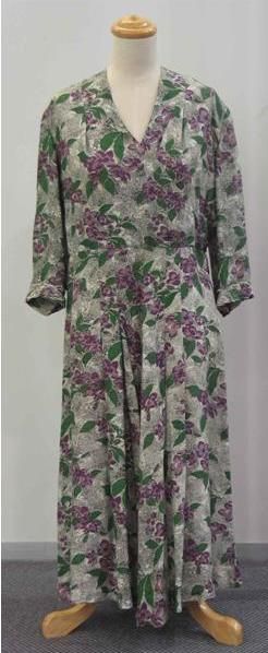 Appraisal: Day dress in silk printed with bunshes of violet original