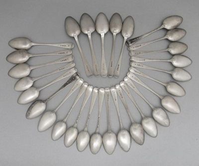 Appraisal: Twenty seven Old English pattern dessert spoons including seven with