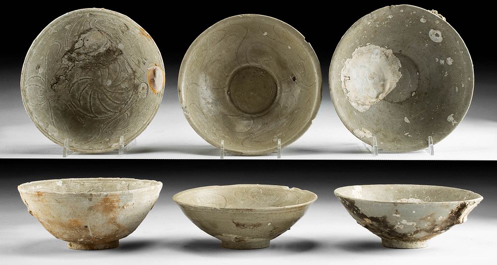 Appraisal: Three Chinese Song Dynasty Pottery Bowls w Shells East Asia