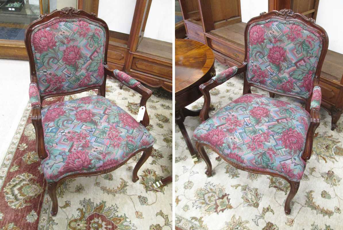 Appraisal: A PAIR OF ETHAN ALLEN ARMCHAIRS Ethan Allen Home Interiors