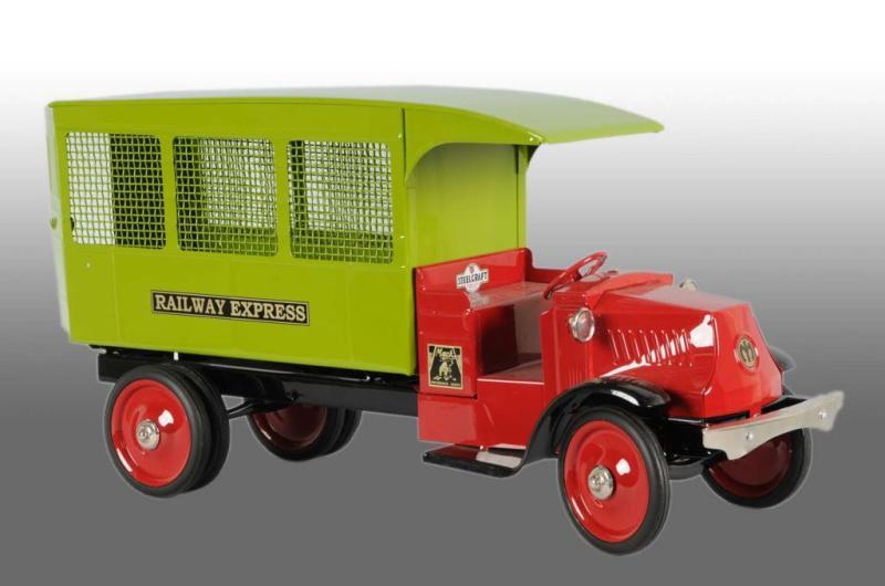 Appraisal: Pressed Steel Steelcraft Deluxe Railway Truck Description Circa Mack front