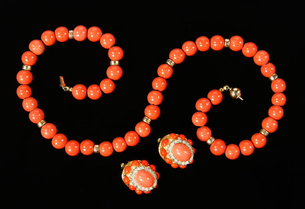 Appraisal: - Peking Glass Beads Peking glass beads with K gold