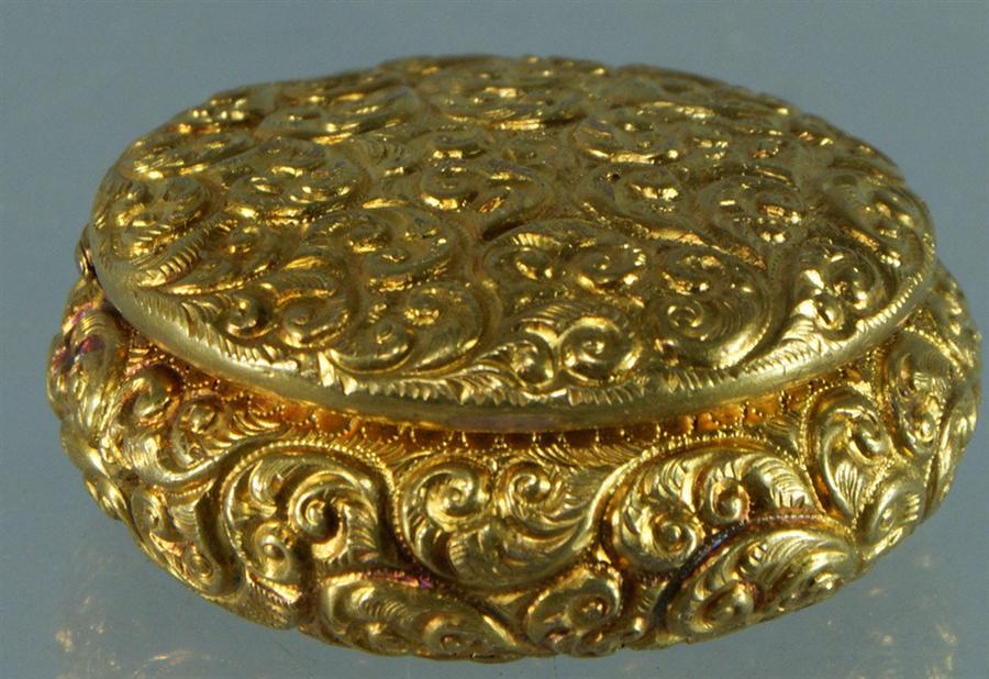 Appraisal: YG repousse pill box c-scroll designs unmarked tests as gold