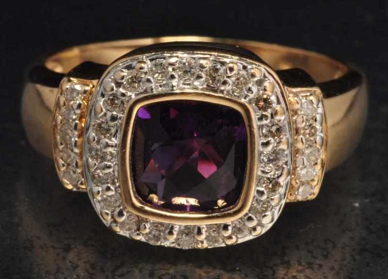 Appraisal: K Y Gold Diamond Amethyst Ring Description Diamonds ctw Amethysts