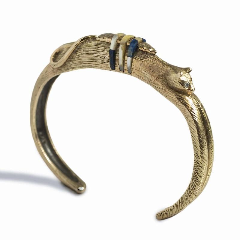 Appraisal: k Animal Bracelet k yellow gold bracelet in form of