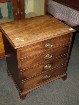 Appraisal: A small mahogany chest th century of four drawers upon