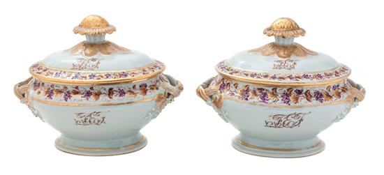 Appraisal: Sale Lot A Pair of English Lowestoft Porcelain Tureens th