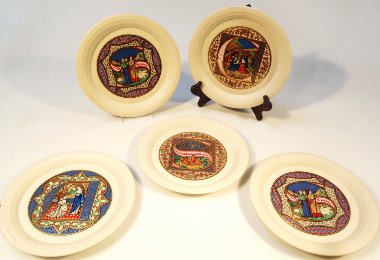 Appraisal: Various Hornsea Christmas plates to include cm diameter various others