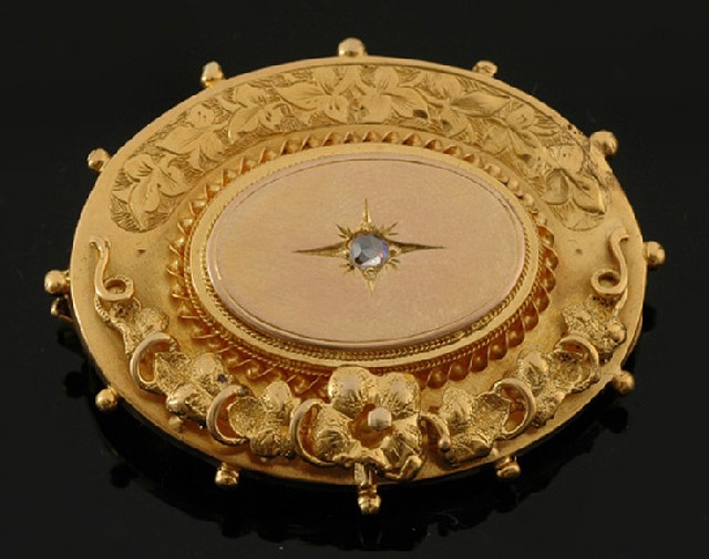 Appraisal: An Antique Australian gold brooch Of oval design having engraved