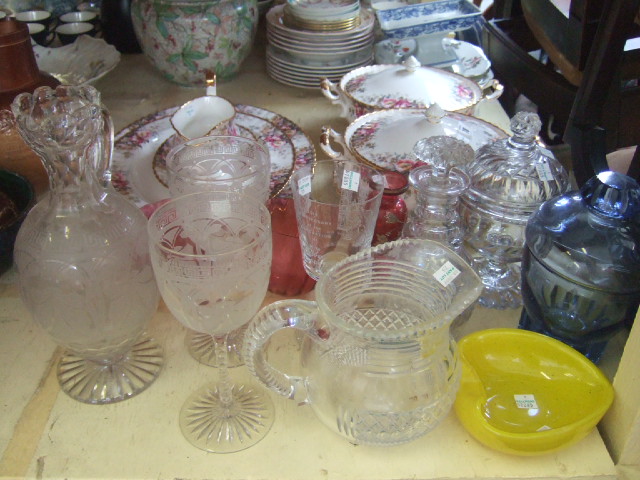 Appraisal: A quantity of glasswares including a Victorian etched glass decanter