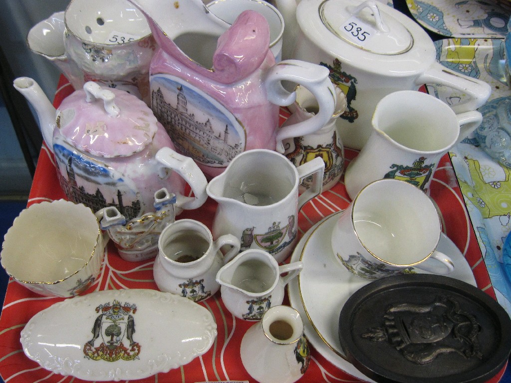 Appraisal: Tray lot of crested ware and Glasgow related ceramics