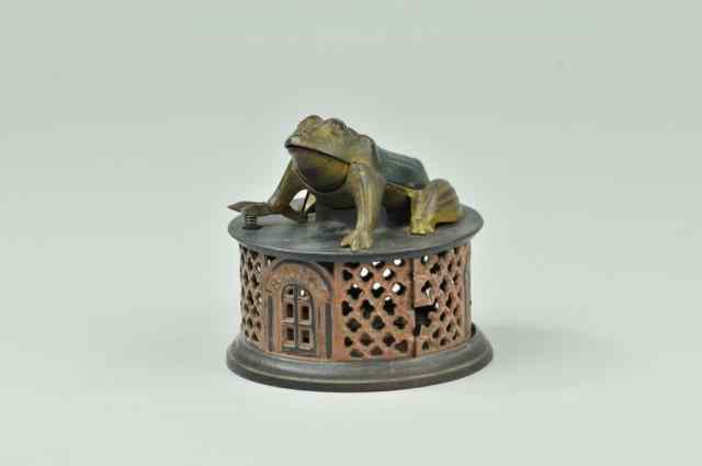 Appraisal: FROG ON ROUND BASE Lavendar Base J E Stevens Co