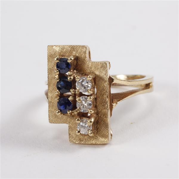 Appraisal: Yellow gold k diamond and sapphire vintage modern designer estate