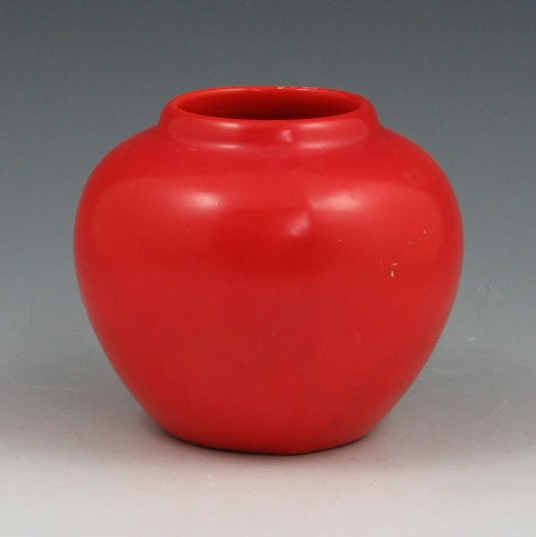 Appraisal: Weller Chengtu cabinet vase with original label Typical small glaze