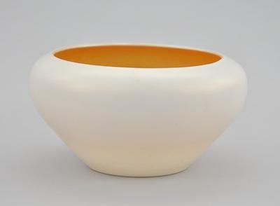 Appraisal: An Unsigned Calcite and Gold Aurene Glass Bowl The low