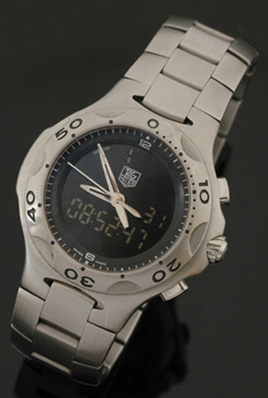 Appraisal: A Gents Tag Heuer wristwatch Dual quartz analogue and digital