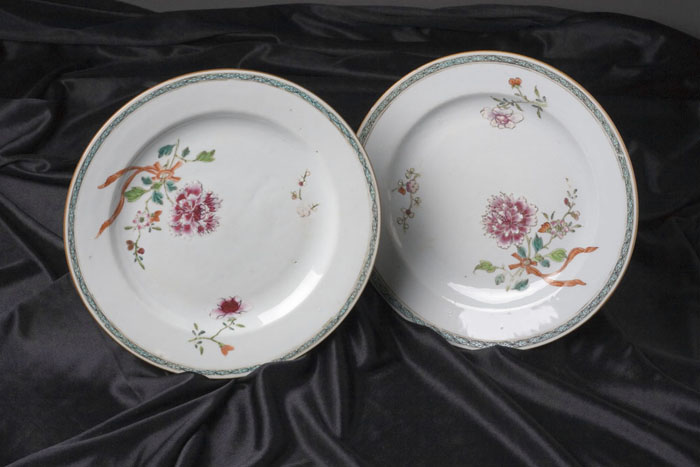 Appraisal: SIX CHINESE EXPORT PORCELAIN PLATES Including a pair with famille