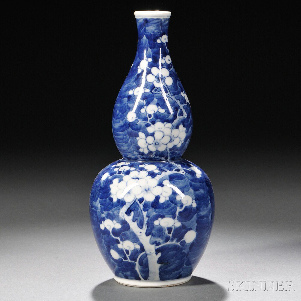 Appraisal: Blue and White Vase China Qing Dynasty of double gourd