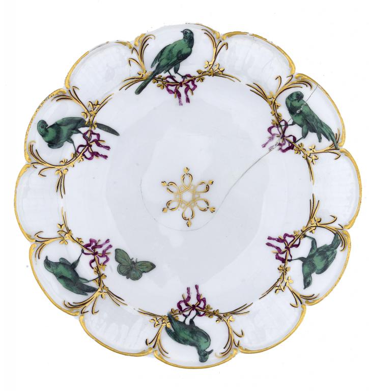 Appraisal: A CHELSEA PLATE GOLD ANCHOR PERIOD attractively painted in green