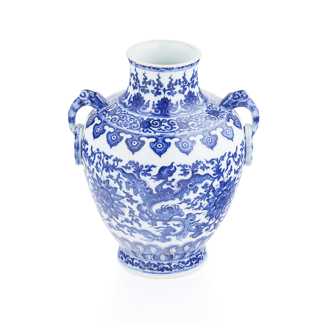 Appraisal: BLUE AND WHITE VASE QING DYNASTY PROBABLY TH CENTURY painted