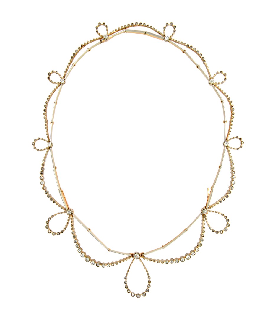 Appraisal: A diamond necklace in a graduating looped and bar link