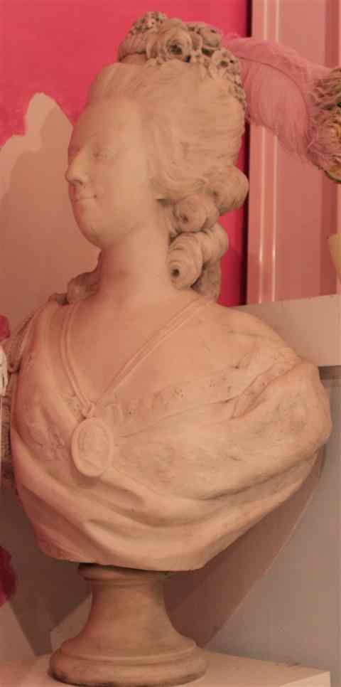 Appraisal: FRENCH MARBLE BUST OF MARIE ANTOINETTE TH CENTURY h w