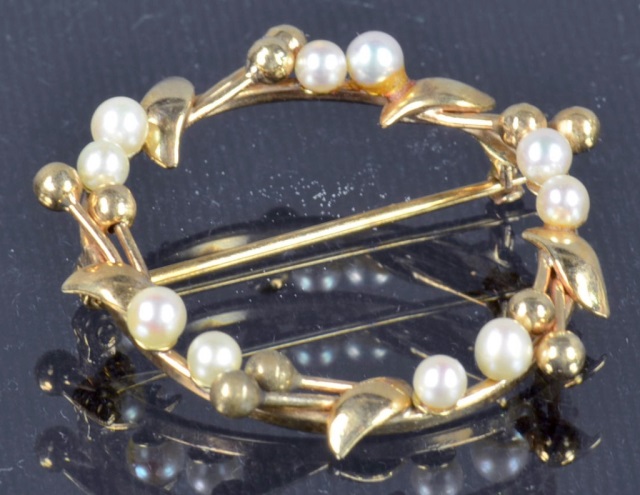 Appraisal: K Gold Faux Pearl Circle Pin dia