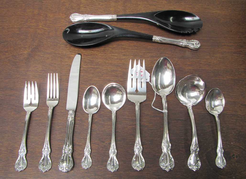 Appraisal: TOWLE OLD MASTER STERLING SILVER FLATWARE SET seventy-eight pieces comprised