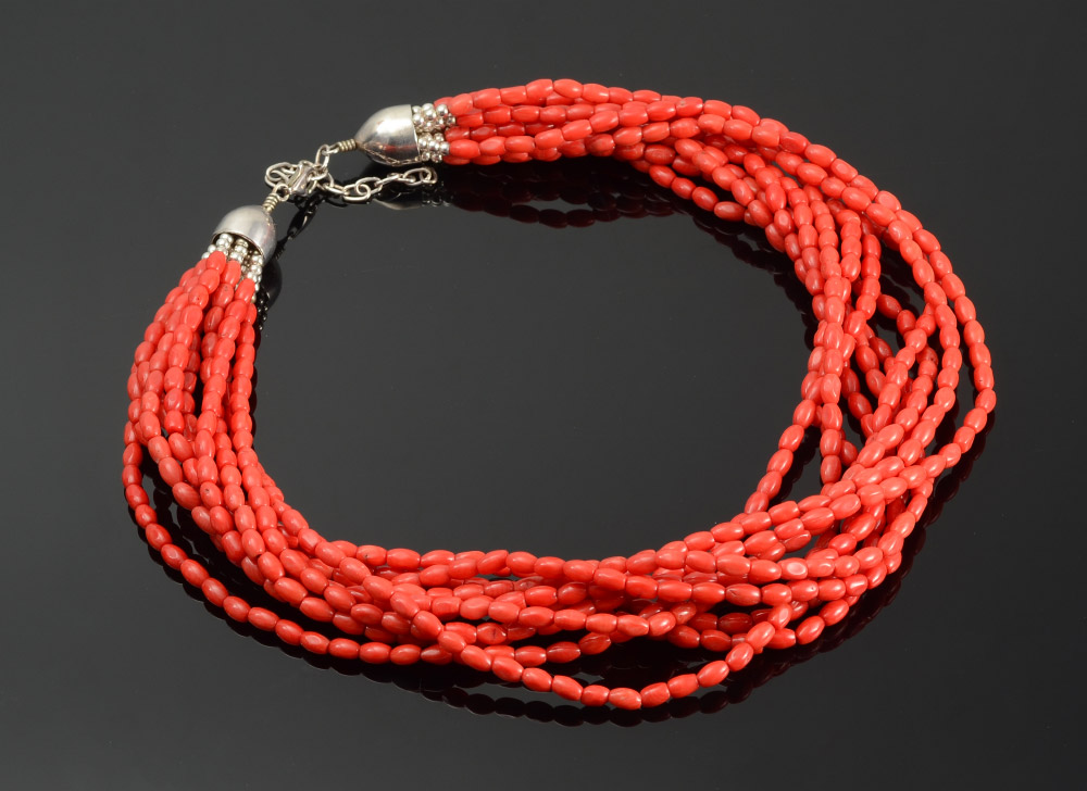 Appraisal: NATURAL CORAL NECKLACE A strand necklace of coral beads mm