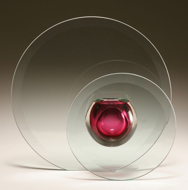 Appraisal: Richard Silver American studio art glass sculpture comprised of a