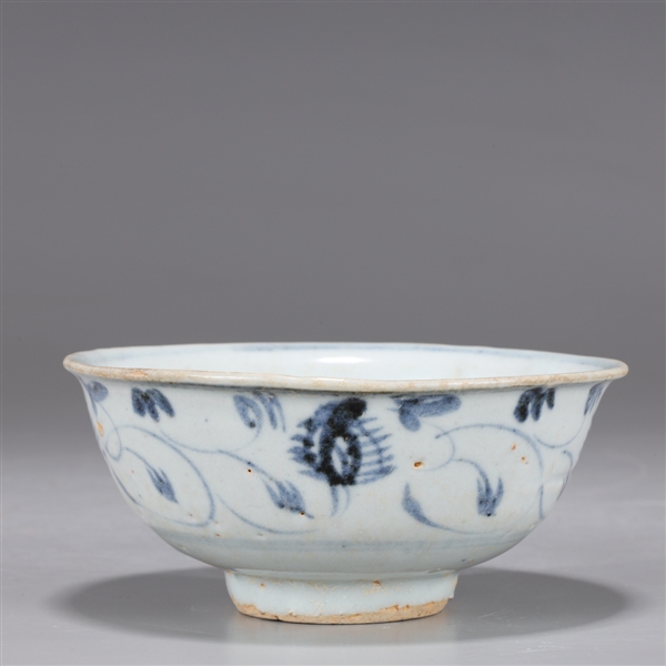 Appraisal: Chinese Ming Dynasty blue and white porcelain bowl with painted