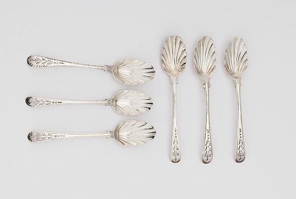 Appraisal: BRITISH STERLING SILVER FRUIT SPOONS English ca Six downturned feather