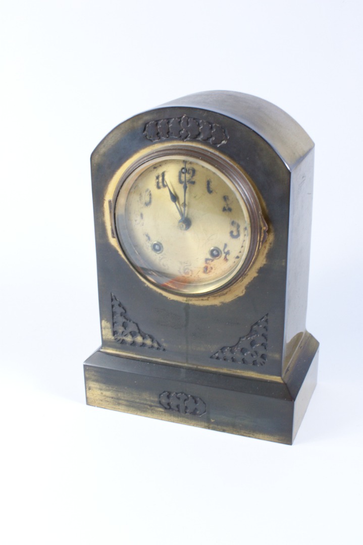 Appraisal: An American brass cased late thC mantel clock brass dial