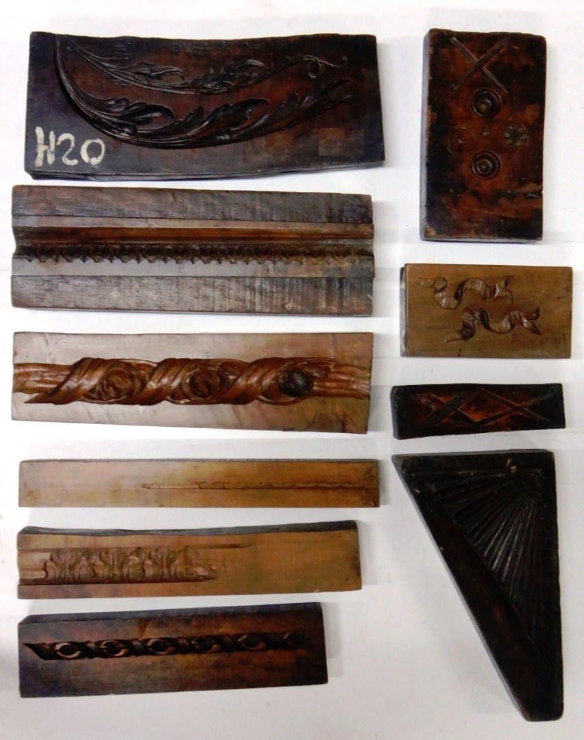 Appraisal: A group of ten th century English boxwood framing moulds