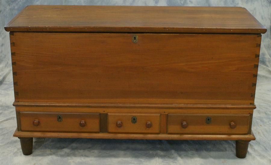 Appraisal: Poplar drawer blanket chest with turned legs till with chidden