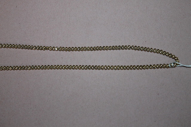 Appraisal: A VICTORIAN CT GOLD CHAIN of link form approximately grams