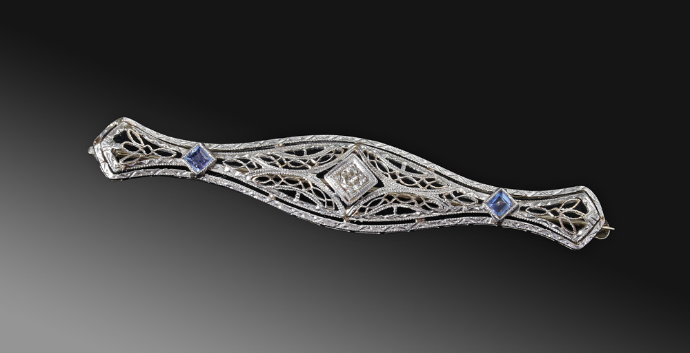 Appraisal: EDWARDIAN K SAPPHIRE DIAMOND BROOCH K white gold filigree brooch