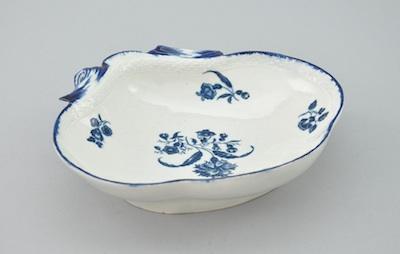 Appraisal: A Caughley Blue and White Decorated Porcelain Dessert Dish Shell